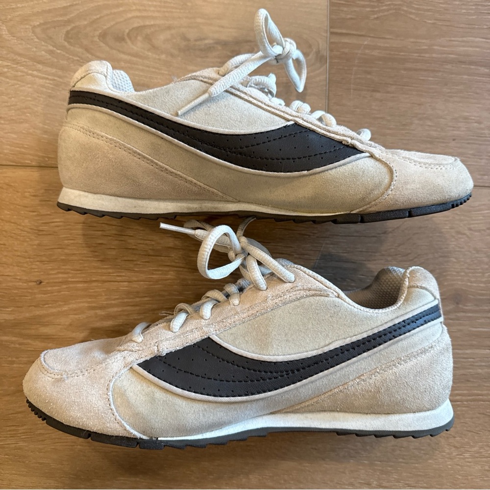 Champion Shoes Women’s 7 Sneakers Brown Beige/Cream Suede Lace Up Comfort Low - Picture 3 of 12